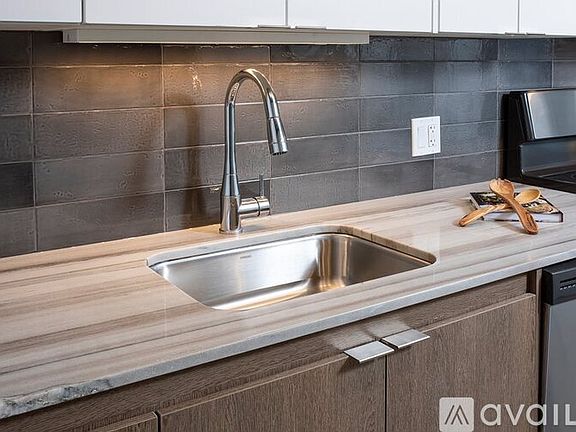 4th image of 2217 S Wabash Ave #2109