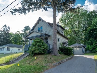 65 Pasadena Pkwy, Worcester, MA, 01605