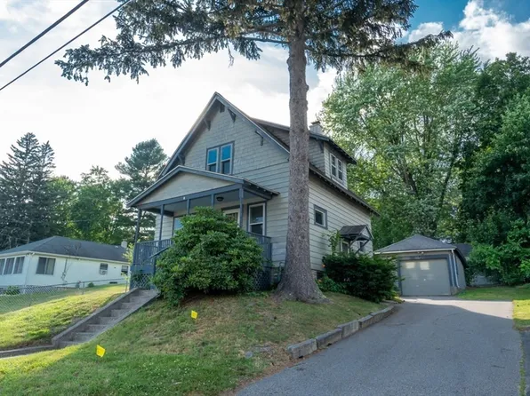 65 Pasadena Pkwy, Worcester, MA 01605