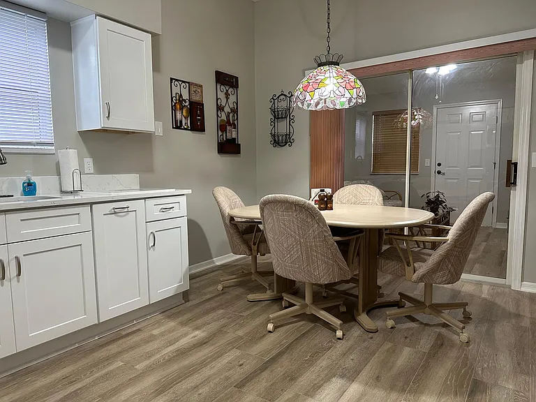 820 Cortez Ave — Photo 7