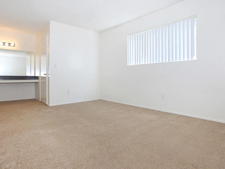 Five Coves Apartment Homes — Photo 29