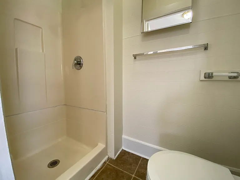 15 W Broadway St #M — Photo 27