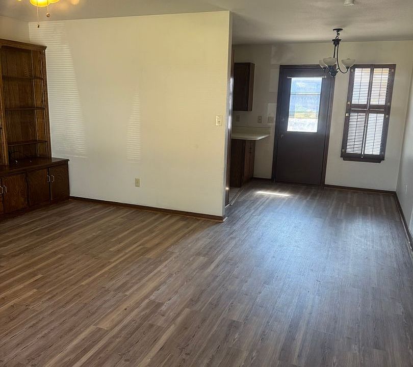 1st image of 707 28th St