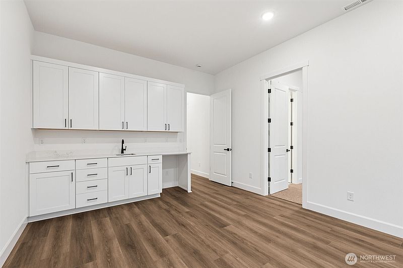 5th image of 13701 100th Street NE #217