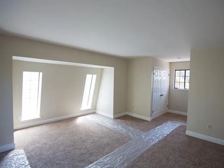 880 Napa St — Photo 6