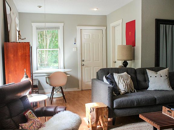 2nd image of 407 W Mary St #A