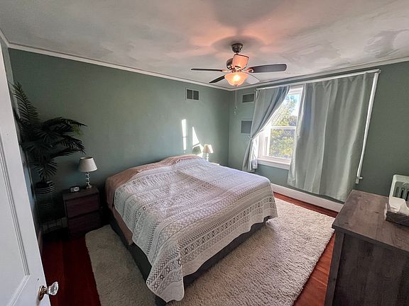5th image of 230 Swimming Point Walk APT B6