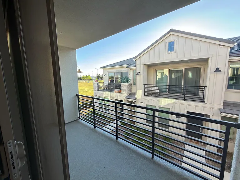 2897 E Tamarind Dr — Photo 20