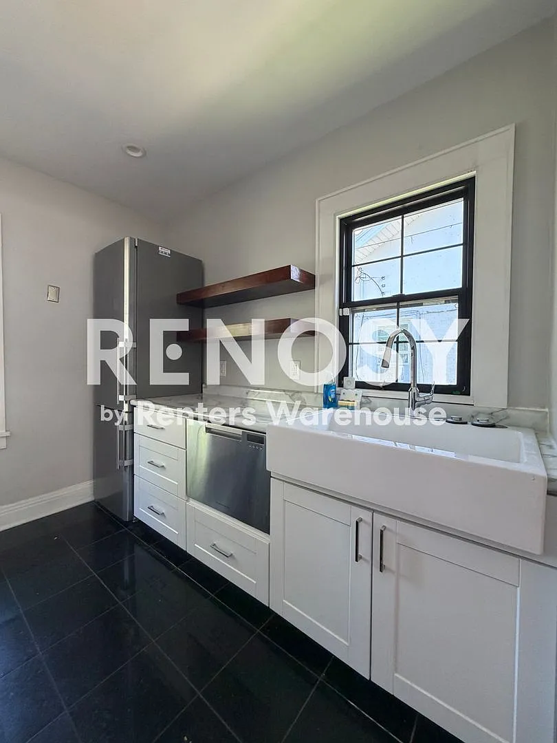 Available October 1st 1 Bedroom 1 Bath Single Family Home in St. Paul — Photo 3