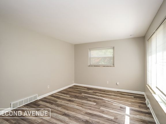 3rd image of 843 Ivyhill Dr