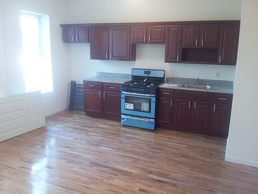 Rented by Makover Group Inc | media 5