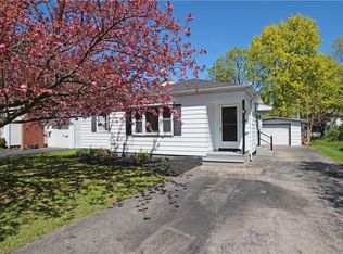 290 Garford Rd, Rochester, NY 14622