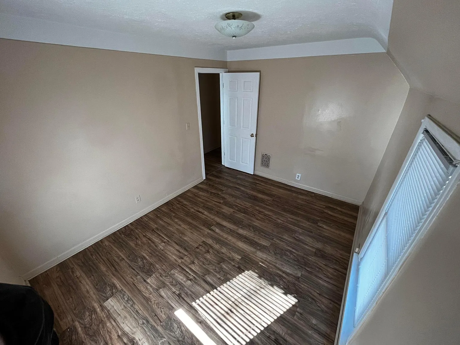 3 bed, 1813 sqft, $1,200 — Photo 3