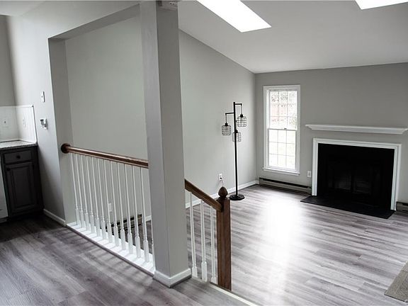 2nd image of 10279 Aynhoe Ct
