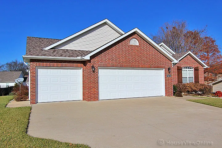 1824 Greenbrier St — Photo 3