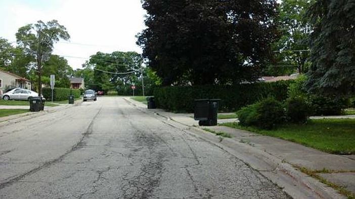 2nd image of 525 Grove St