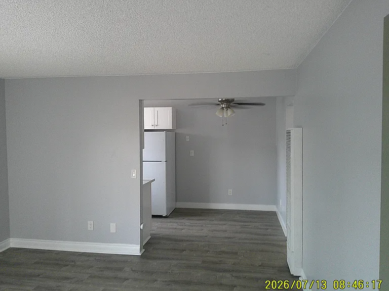 1450 Hemlock Ave #F — Photo 9