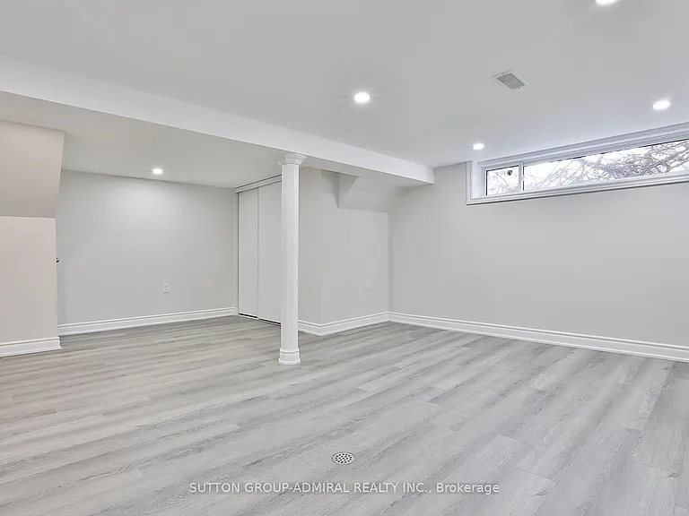 264 McConvey Dr — Photo 17