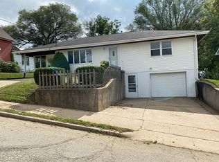 934 Edison St, Dubuque, IA 52001