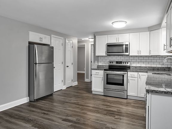 4th image of 77 Glenhaven Dr