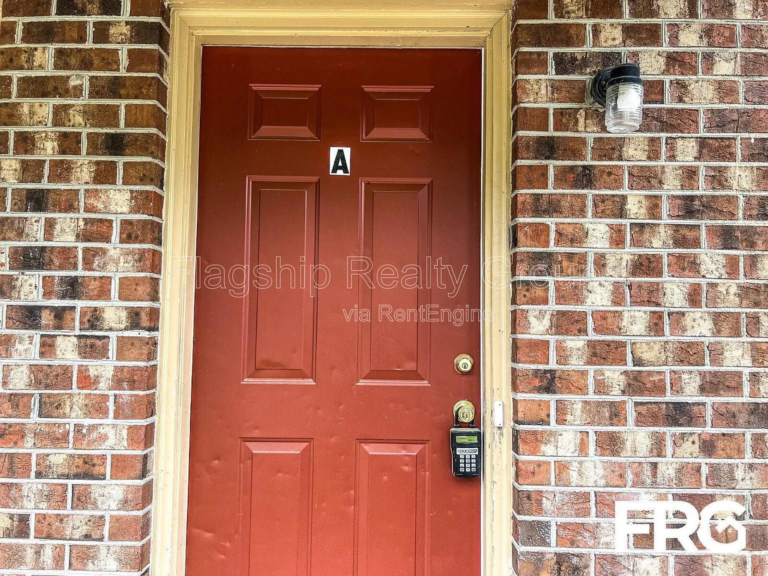2 bed, 2.0 bath, 1054 sqft, $1,095 — Photo 4