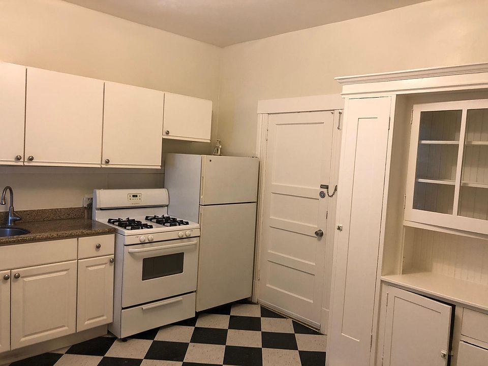 1st image of 2158 Market St