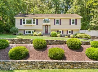 137 Quaker Farms Rd, Oxford, CT 06478