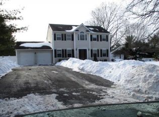 2 Woodlawn Ave, Saint James, NY 11780