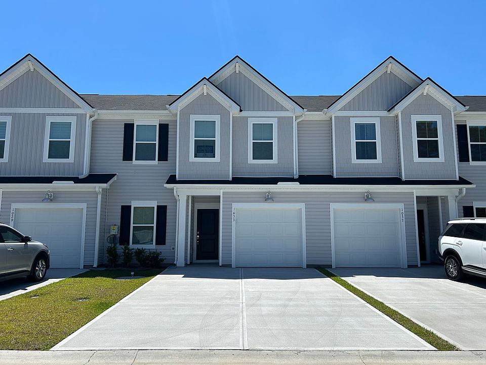 1st image of 1033 Arborwood Dr SW