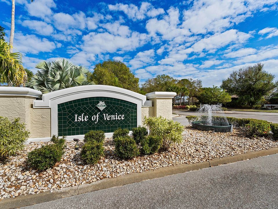 1st image of 649 NW San Remo Circle