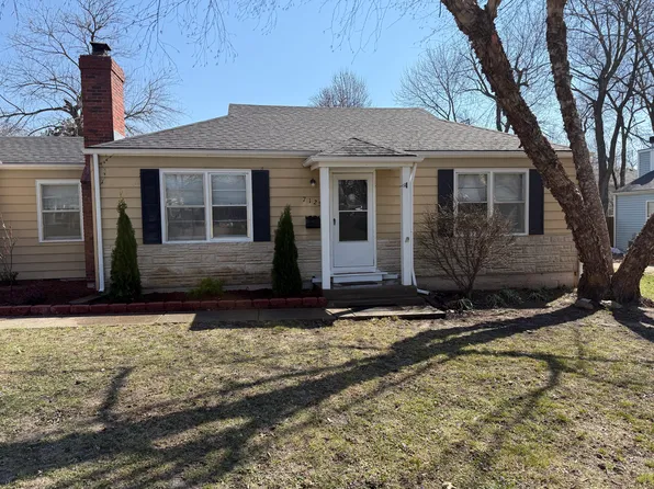 7125 Beverly St, Overland Park, KS 66204