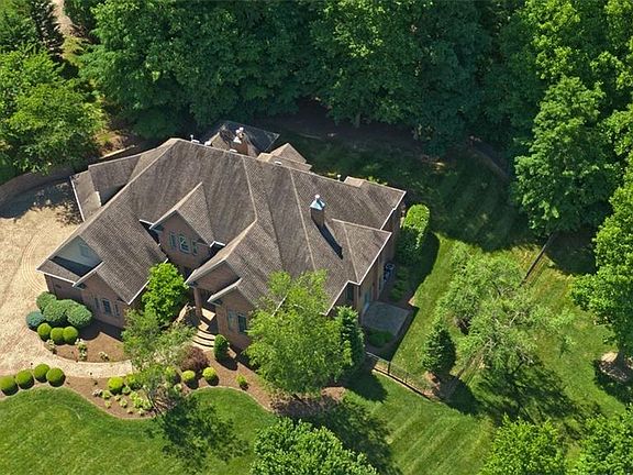 2nd image of 34 Alexander Dr