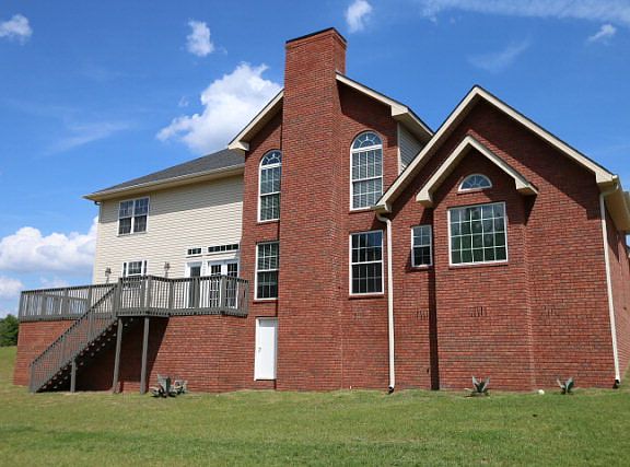 4th image of 105 Aspen Dr