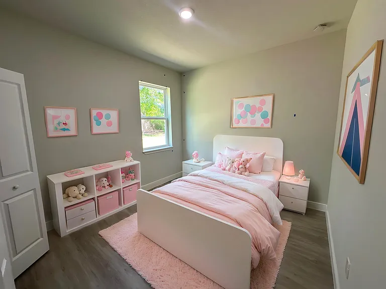 1557 W Elder Ln — Photo 21