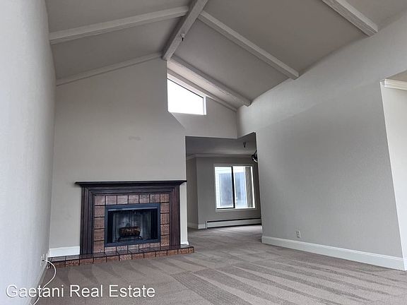3rd image of 500 Poplar Ave #11811708