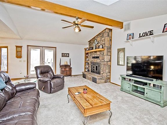 2nd image of 3 Camelford Ln