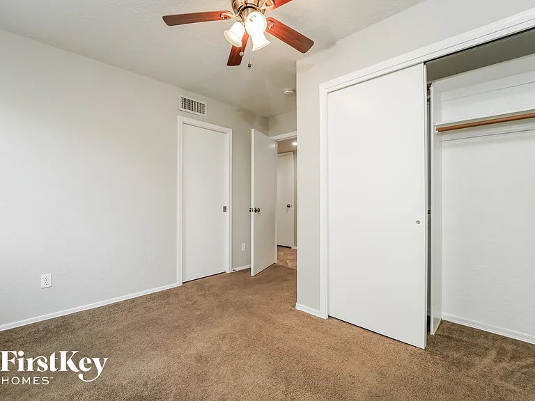8166 N Pocono Way — Photo 9