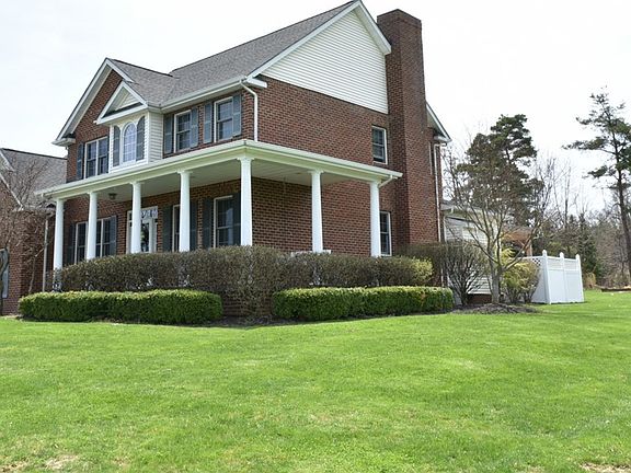 2nd image of 14343 Old Pond Dr