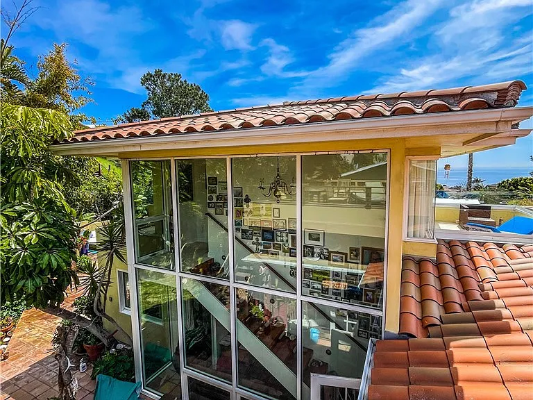 30722 Marilyn Dr — Photo 3