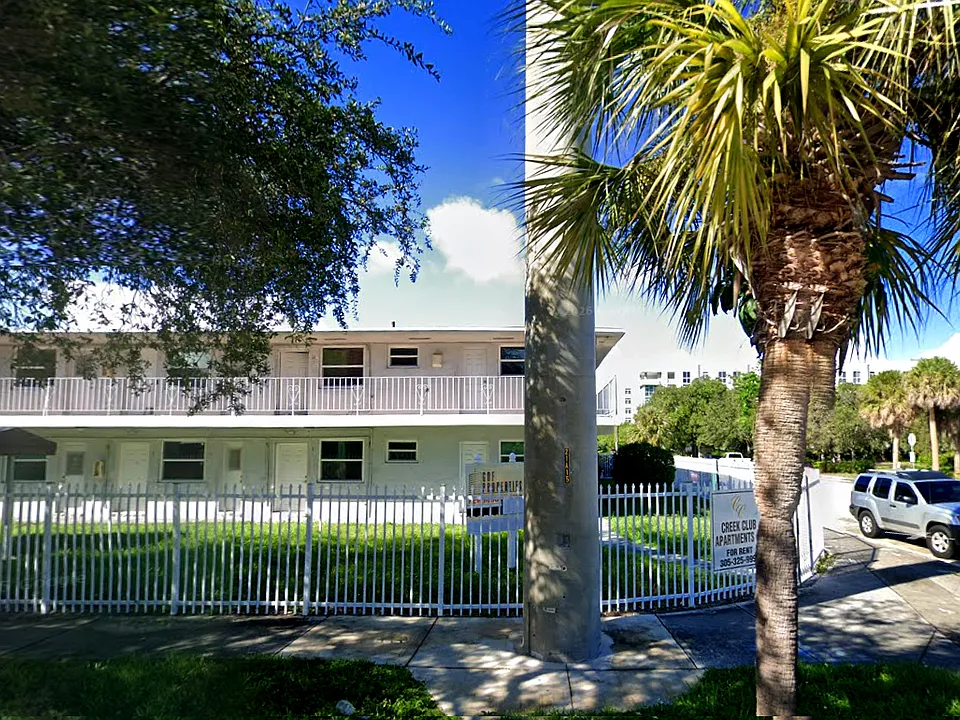 745 NW 58th St #3