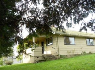 331 NE Cypress Ave, Oakland, OR 97462