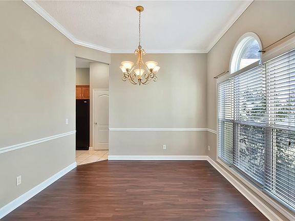 4th image of 138 Arlington Way