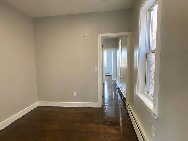 114 Maple St #3L — Photo 9