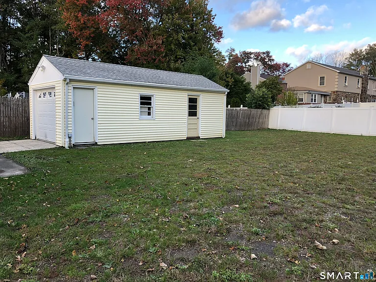 65 Roseville St — Photo 24
