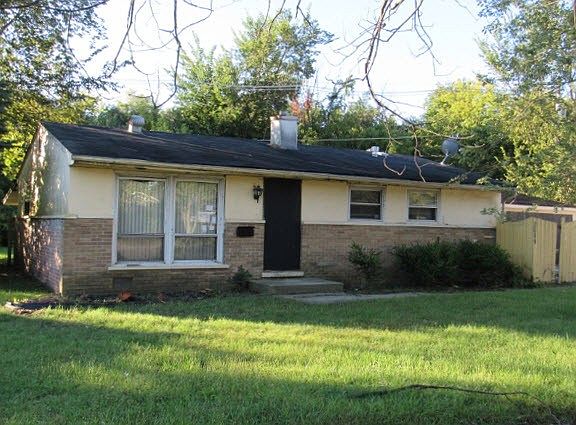 3rd image of 2659 Oxford Dr S