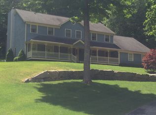 54 Meadowood Dr, New Milford, CT 06776