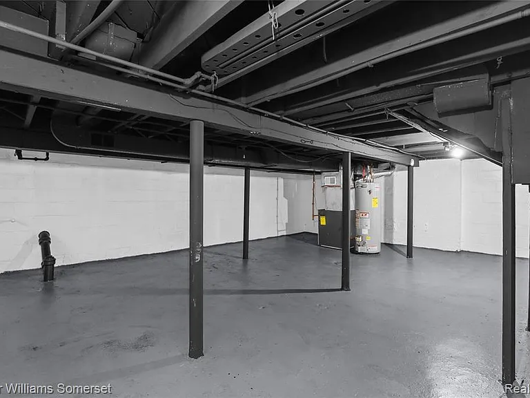 23525 Kress St — Photo 5