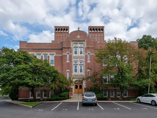 20-30 Daniels St #319, Malden, MA 02148