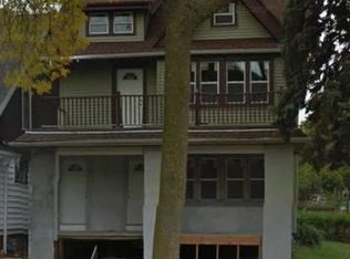 4729 W Lloyd St, Milwaukee, WI 53208