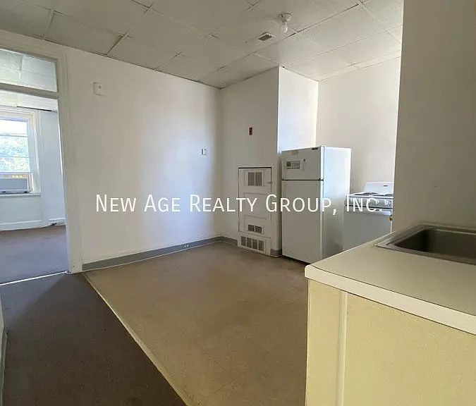 3240 N 15th St #3 — Photo 5
